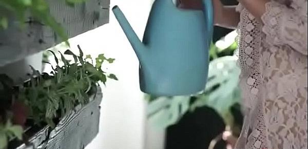  Alessandra Jane In Green Thumbs on GotPorn (5710879)